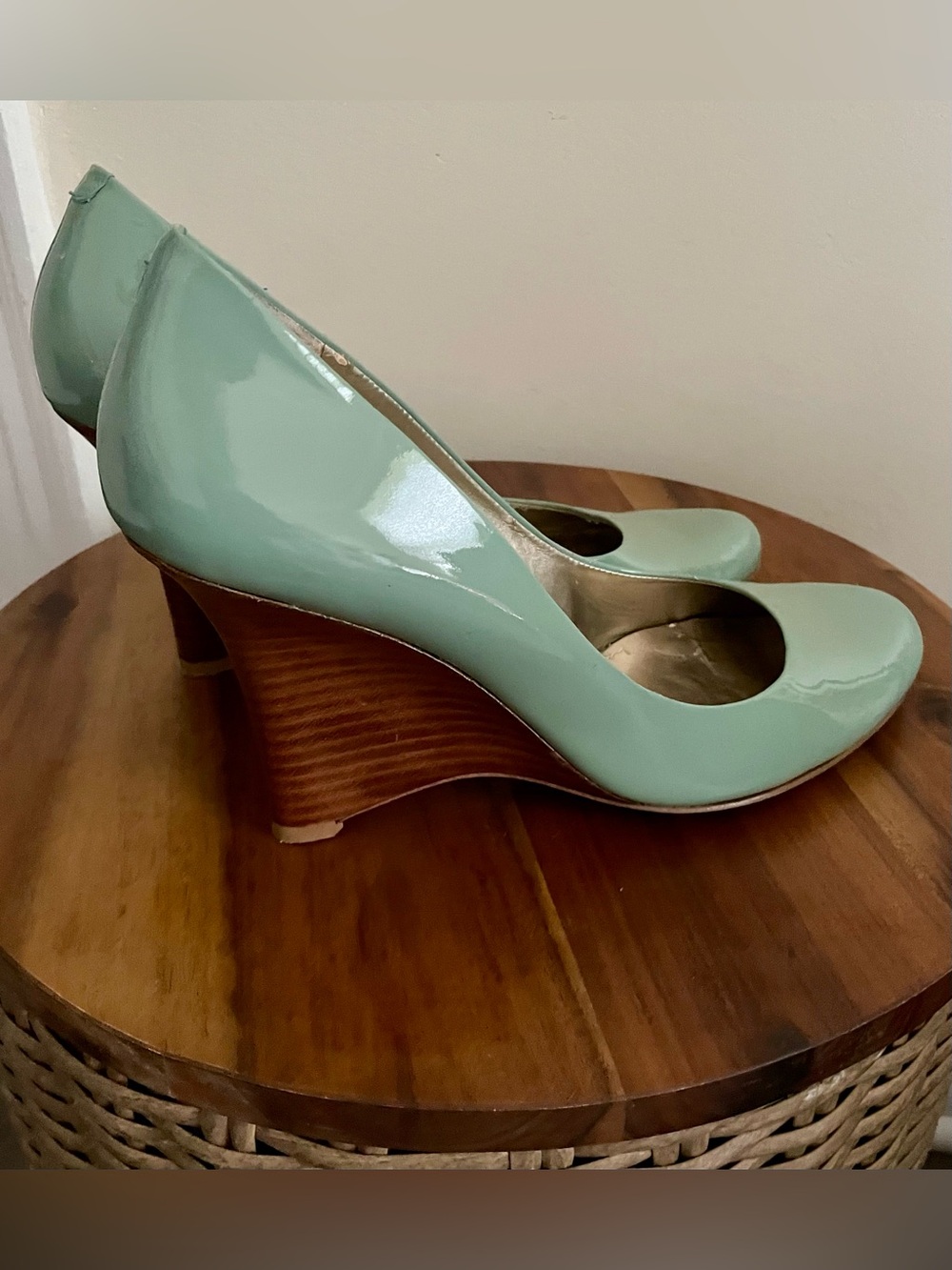 Nine West Mint Green Patent Leather Wedge Pumps Heels Shoes Womens 9